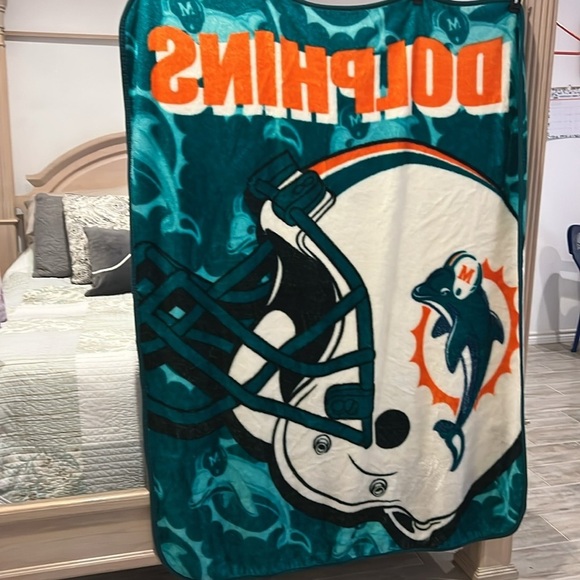 Miami Dolphins NFL fleece throw blanket - Picture 5 of 10